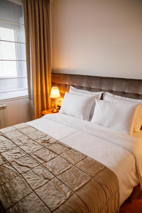 Dali Apartments Pupin Palace Novi Sad Buitenkant foto