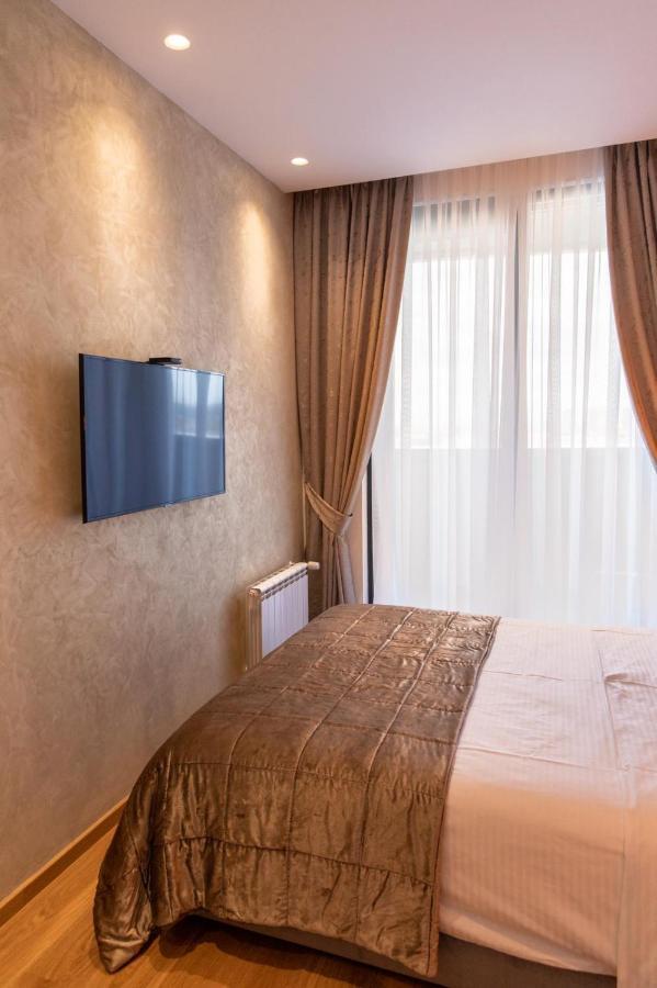 Dali Apartments Pupin Palace Novi Sad Buitenkant foto