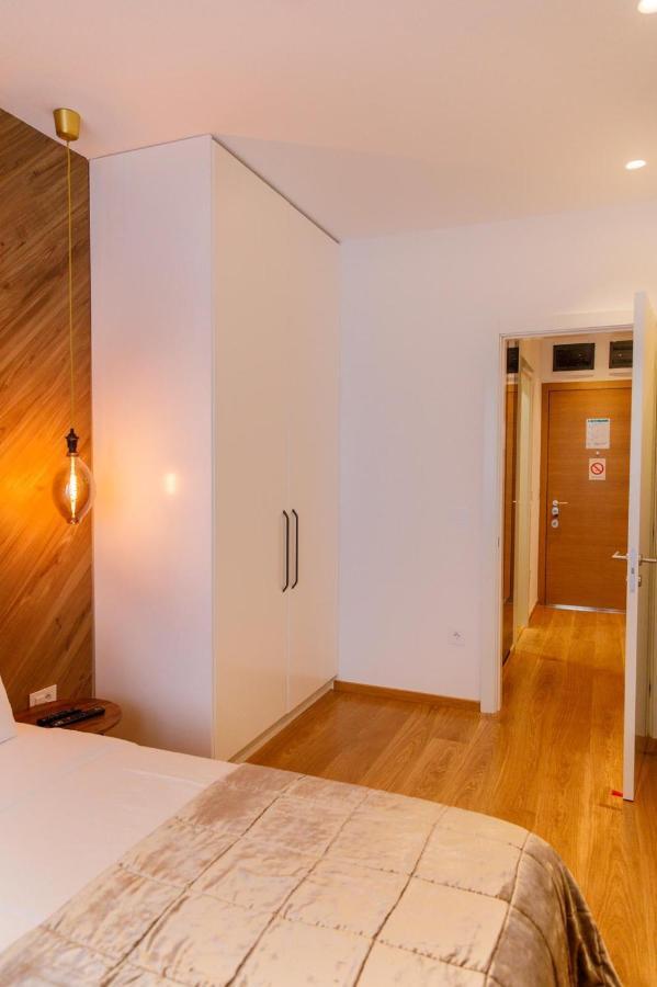 Dali Apartments Pupin Palace Novi Sad Buitenkant foto